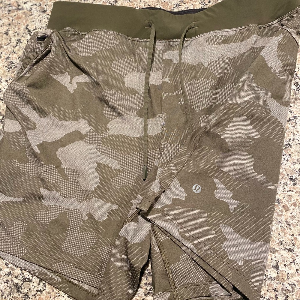 Lulu Lemon Men’s Camo Shorts